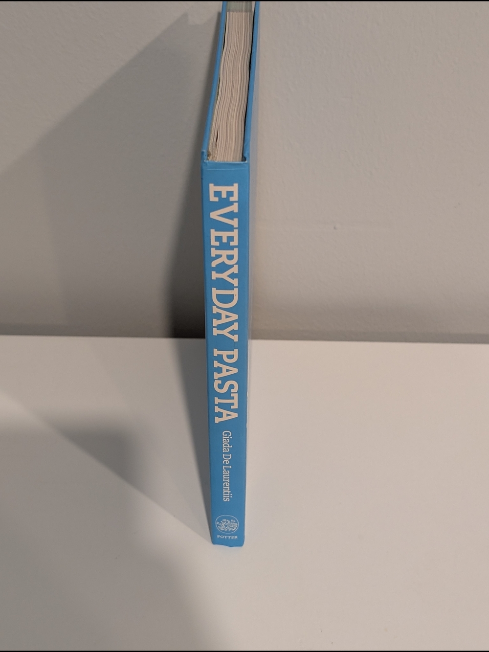 Giada De Laurentiis EVERYDAY PASTA Cookbook - Picture 2 of 2